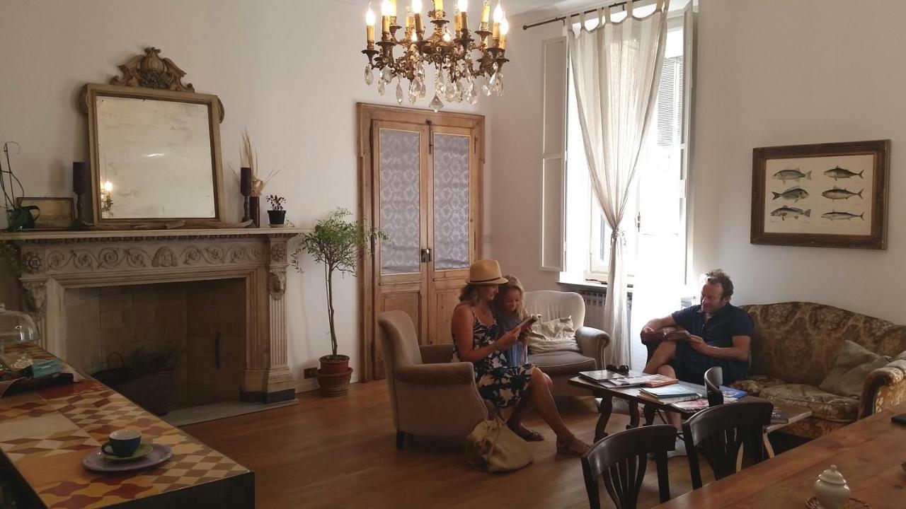 Le Stanze Di Sara Bed and Breakfast Turin Exteriör bild